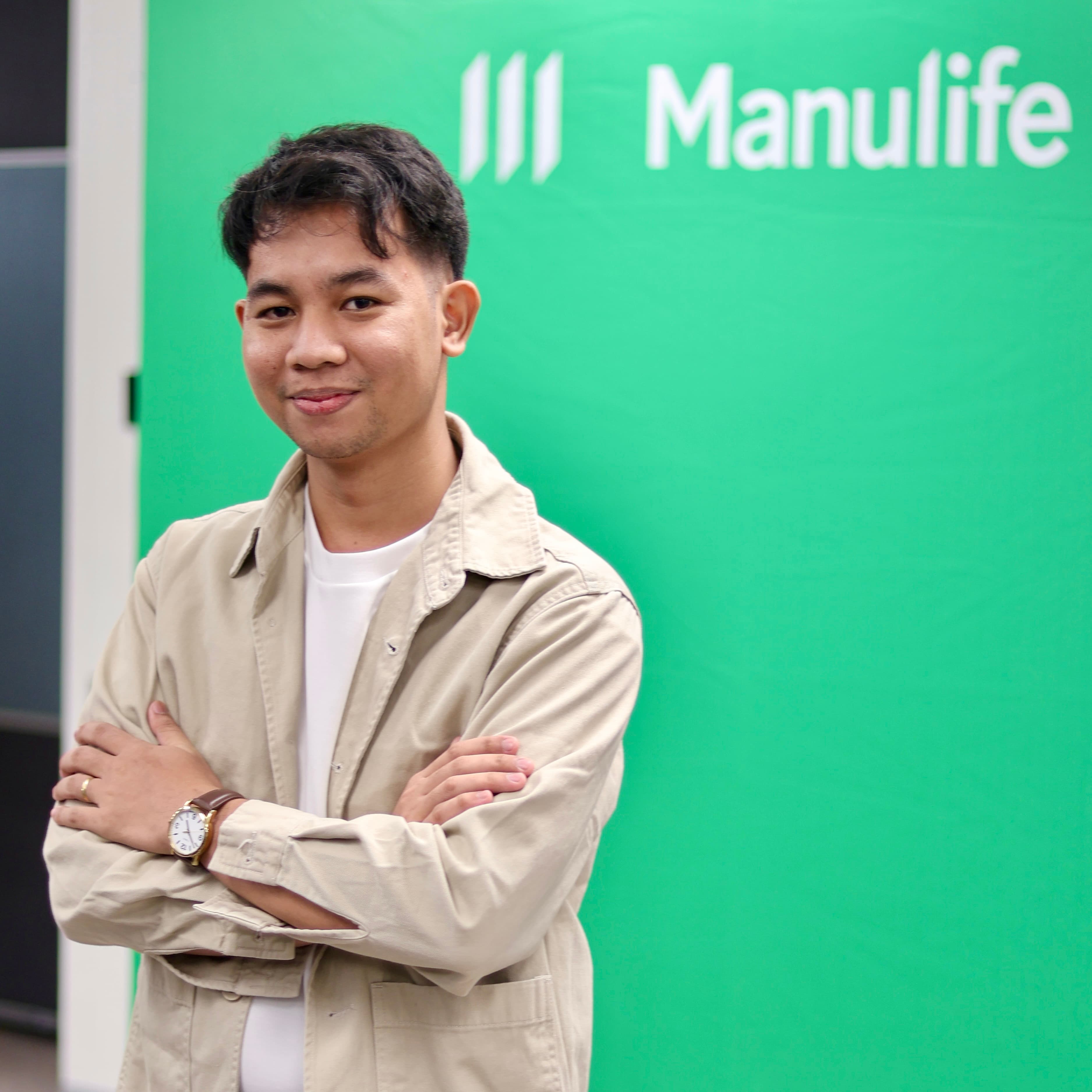 Allan with Manulife Backdrop